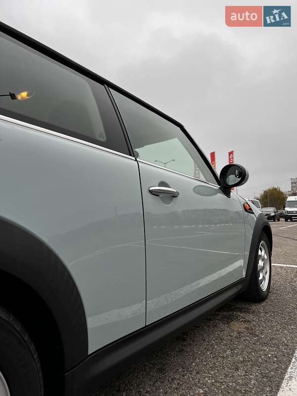 Хэтчбек MINI Cooper 2012 в Черновцах