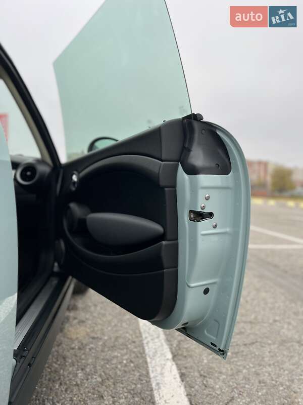 Хэтчбек MINI Cooper 2012 в Черновцах