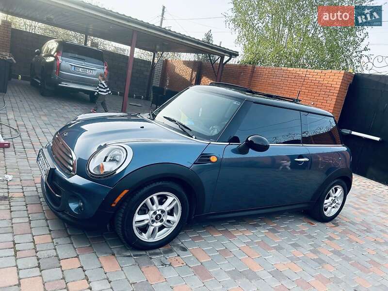 Хэтчбек MINI Cooper 2011 в Николаеве фото Хэтчбек MINI Cooper 2011 в Николаеве