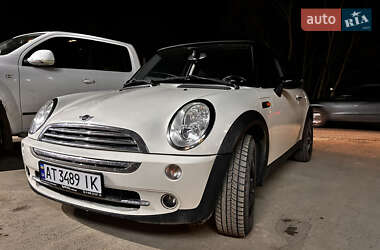 MINI Cooper 2004