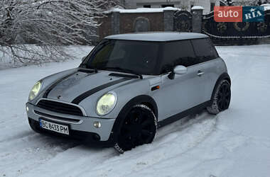 MINI Cooper  2004