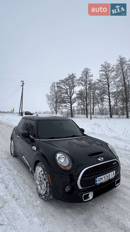 Хетчбек MINI Cooper 2016 в Овручі