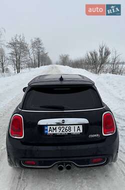 Хетчбек MINI Cooper 2016 в Овручі
