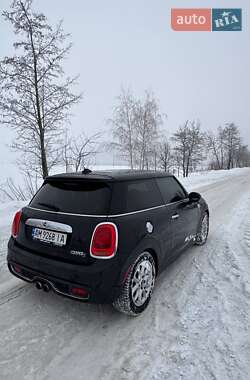 Хетчбек MINI Cooper 2016 в Овручі