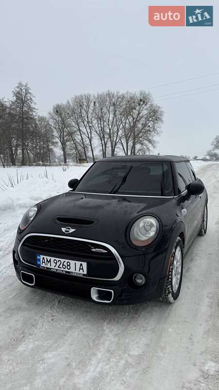 Хетчбек MINI Cooper 2016 в Овручі