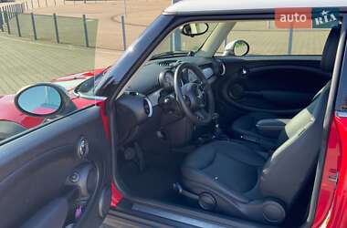 Хэтчбек MINI Cooper 2013 в Ужгороде