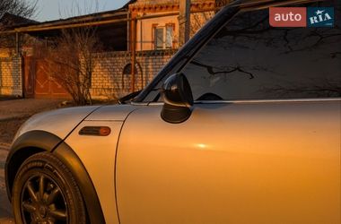 MINI Cooper  2003