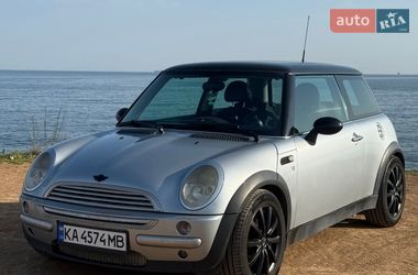 MINI Cooper  2001