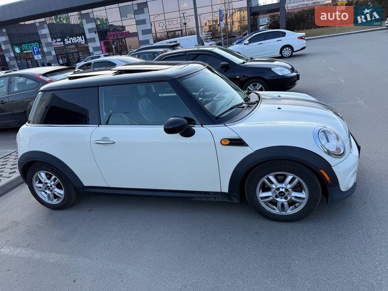 MINI Cooper 2013