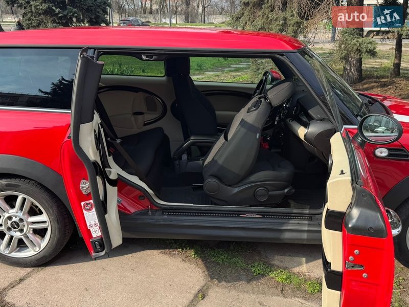 Хэтчбек MINI Cooper 2013 в Подгородном