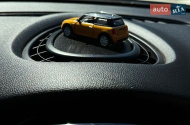 Хетчбек MINI Cooper 2014 в Києві фото 8 Хетчбек MINI Cooper 2014 в Києві
