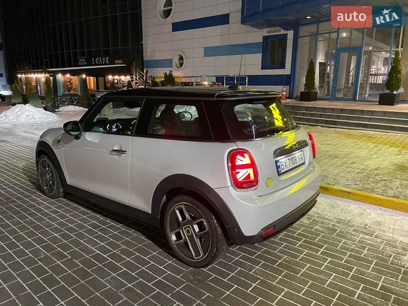 Хэтчбек MINI Cooper 2021 в Хмельницком