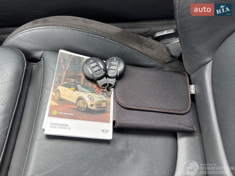 Хэтчбек MINI Cooper 2021 в Хмельницком