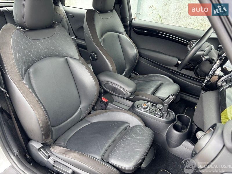 Хэтчбек MINI Cooper 2021 в Хмельницком