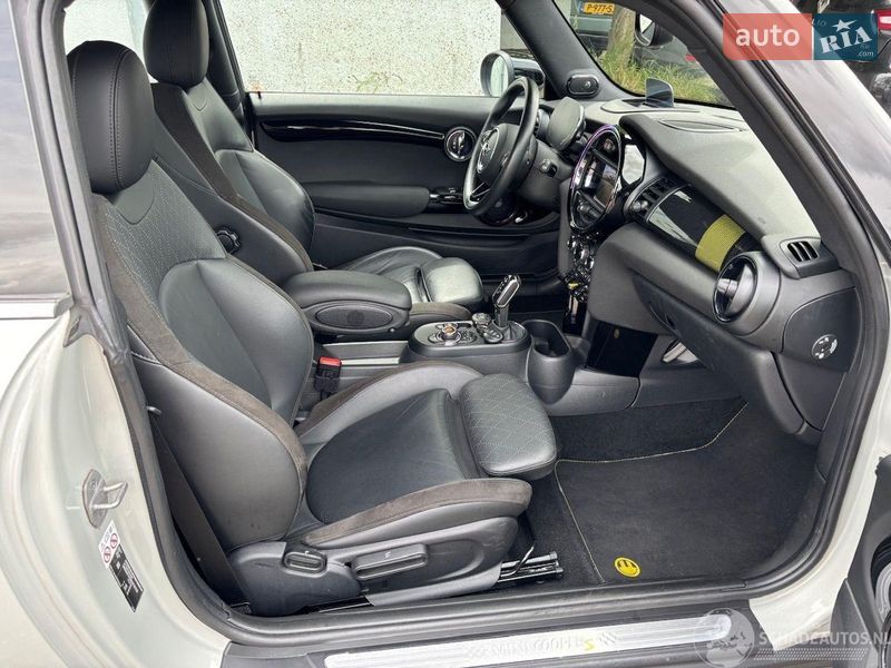 Хэтчбек MINI Cooper 2021 в Хмельницком