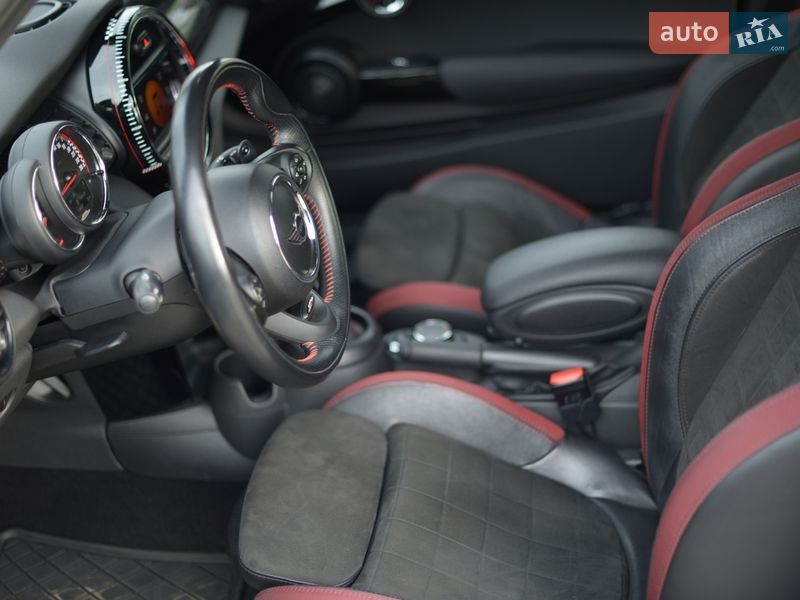 Хэтчбек MINI Cooper 2018 в Киеве