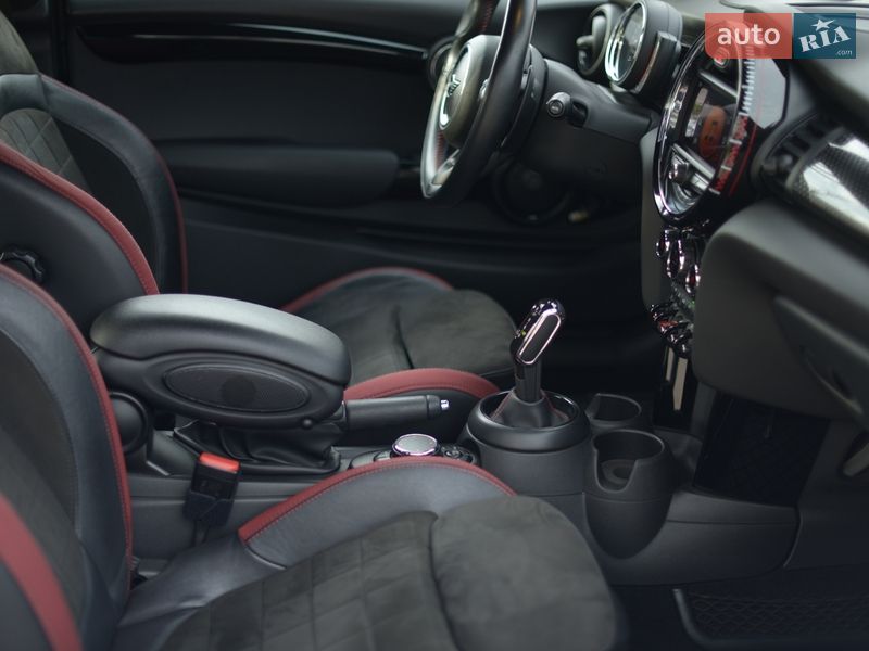 Хэтчбек MINI Cooper 2018 в Киеве
