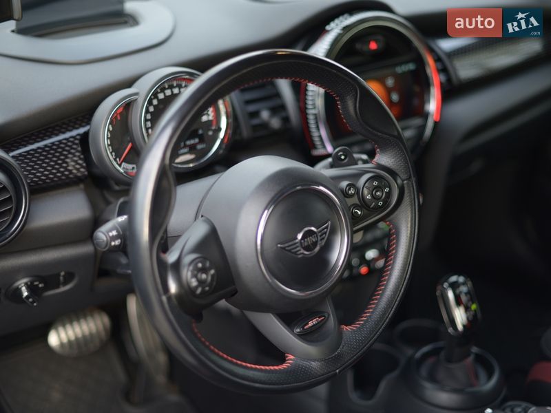 Хэтчбек MINI Cooper 2018 в Киеве