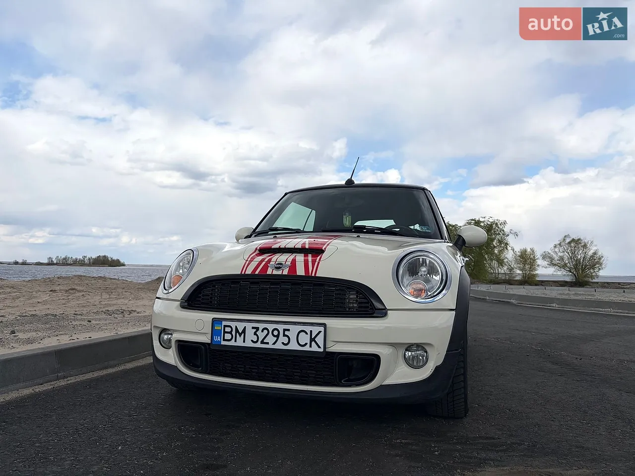 2013 MINI Cooper - мініатюра 3