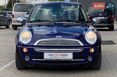 MINI Cooper  2004