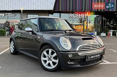 MINI Cooper  2005