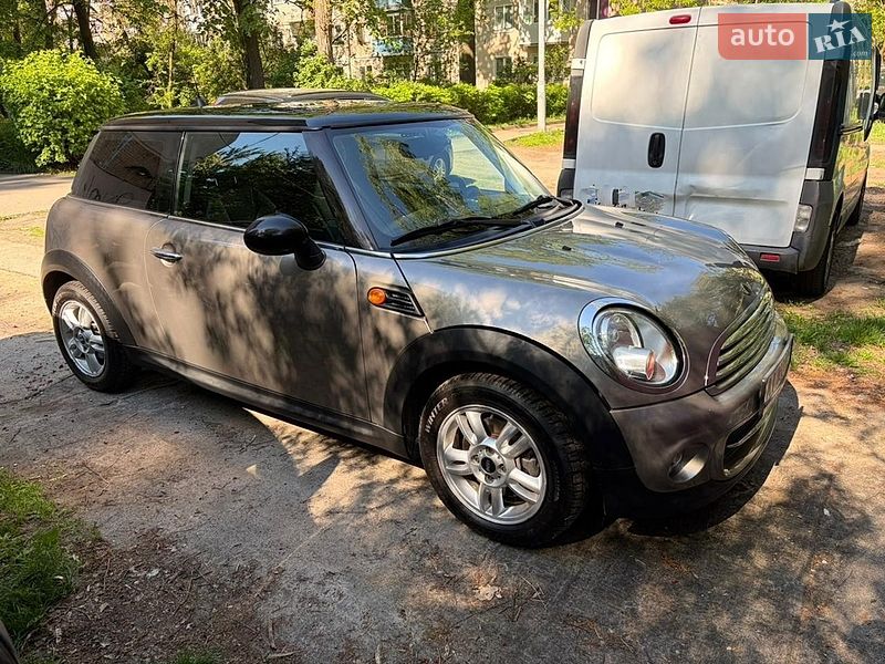 Хэтчбек MINI Cooper 2012 в Киеве