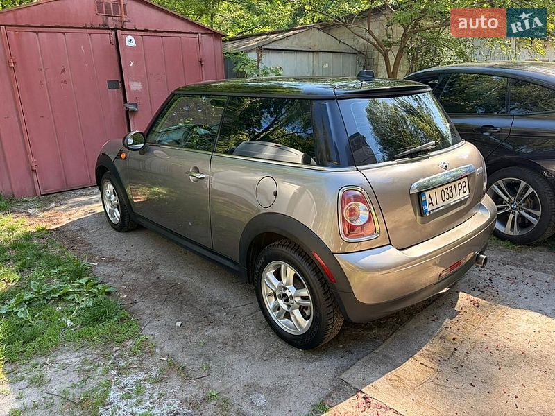 Хэтчбек MINI Cooper 2012 в Киеве