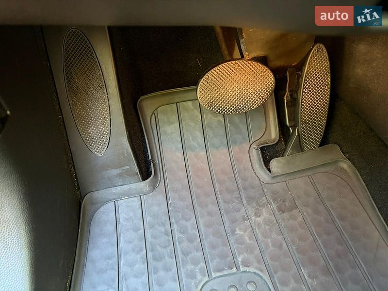 Хэтчбек MINI Cooper 2012 в Киеве