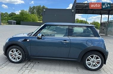 Хэтчбек MINI Cooper 2011 в Черновцах