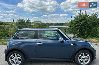 Хэтчбек MINI Cooper 2011 в Черновцах