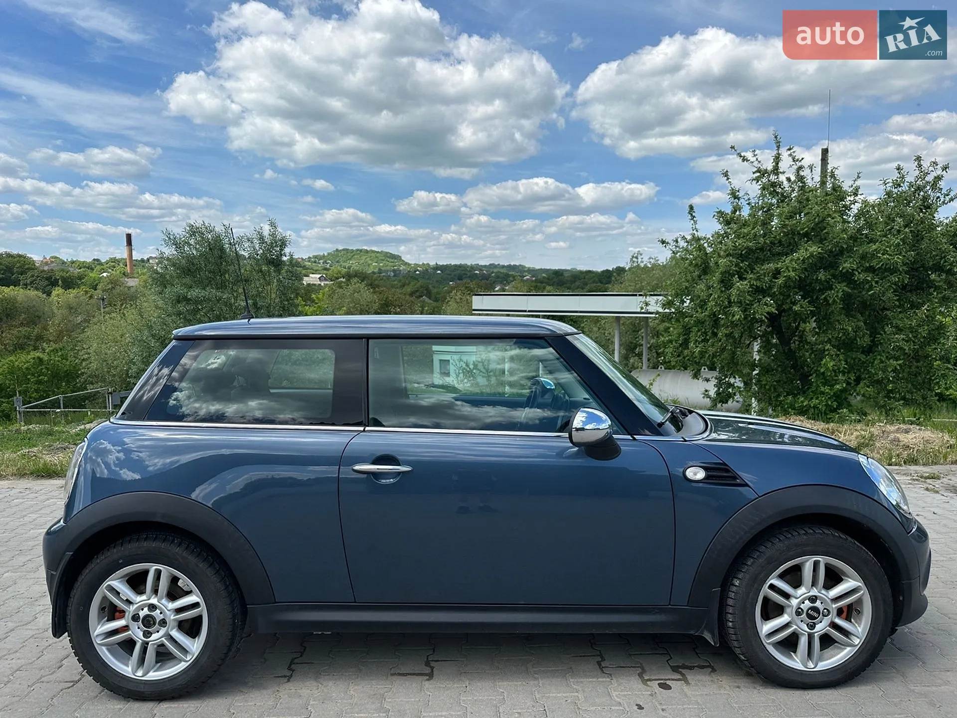 MINI Cooper 2011 VIN WMWSW11080T172140 фото оголошення 3 з 11