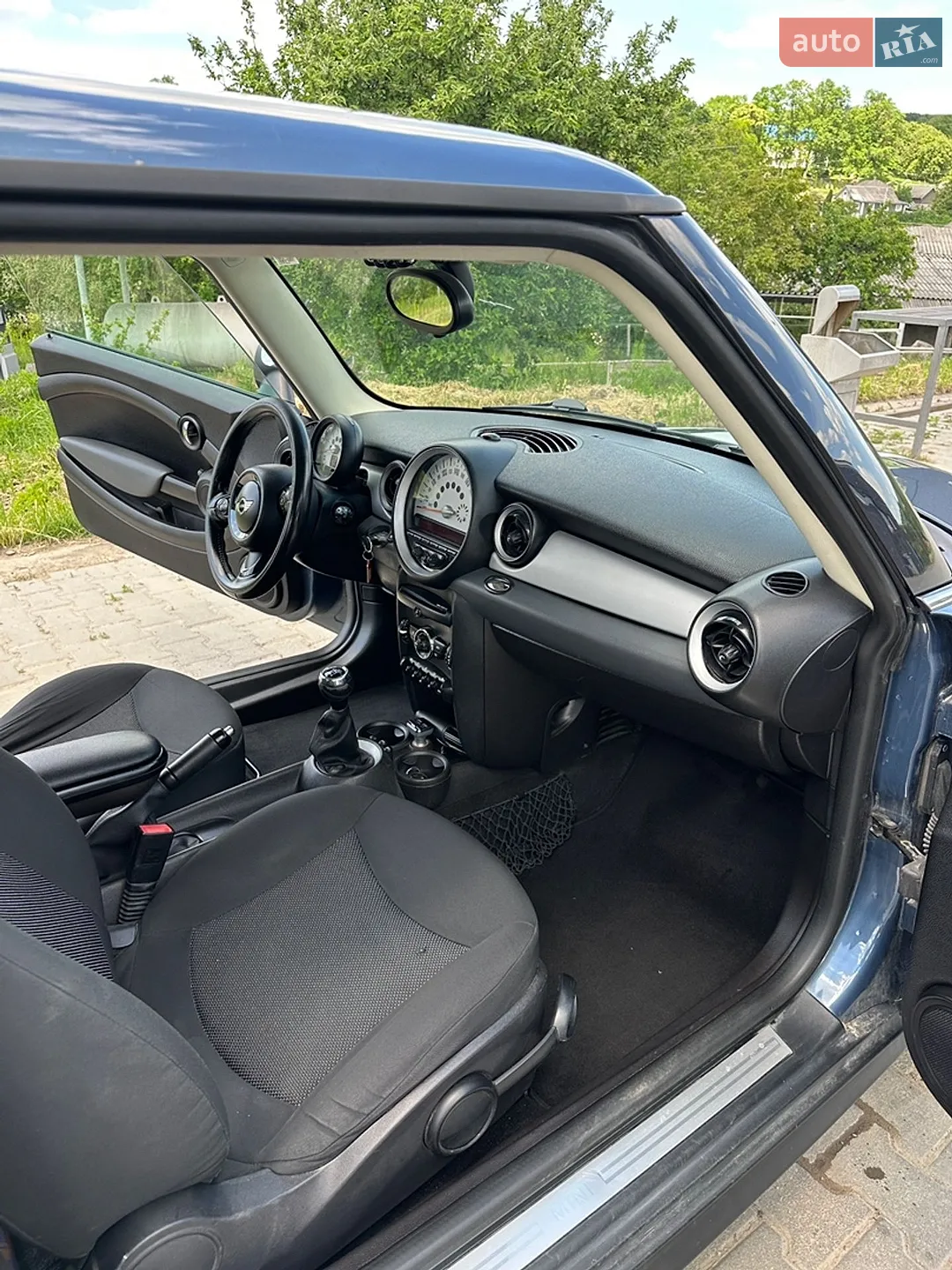 MINI Cooper 2011 VIN WMWSW11080T172140 фото оголошення 8 з 11