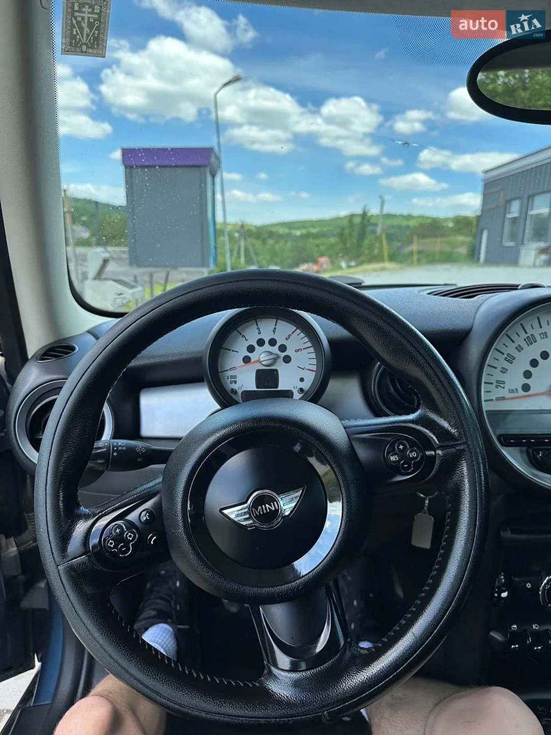MINI Cooper 2011 VIN WMWSW11080T172140 фото оголошення 10 з 11