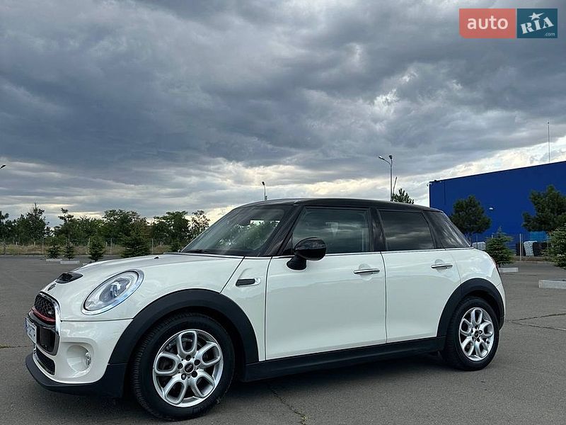 Хэтчбек MINI Cooper 2015 в Одессе