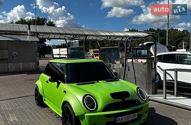 MINI Cooper  2003