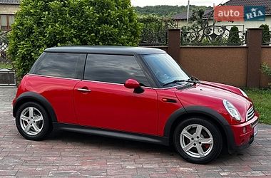 MINI Cooper  2004