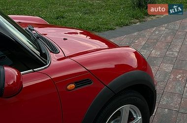 Хэтчбек MINI Cooper 2004 в Ужгороде