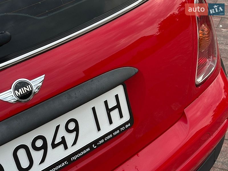 Хэтчбек MINI Cooper 2004 в Ужгороде