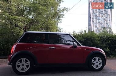 MINI Cooper  2005