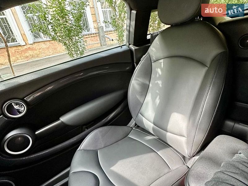 Хэтчбек MINI Cooper 2013 в Одессе