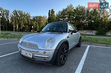 MINI Cooper  2004