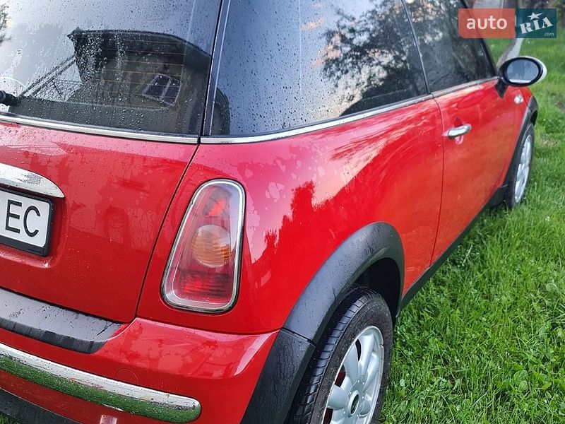Хэтчбек MINI Cooper 2003 в Черновцах