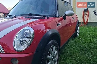 Хэтчбек MINI Cooper 2003 в Черновцах