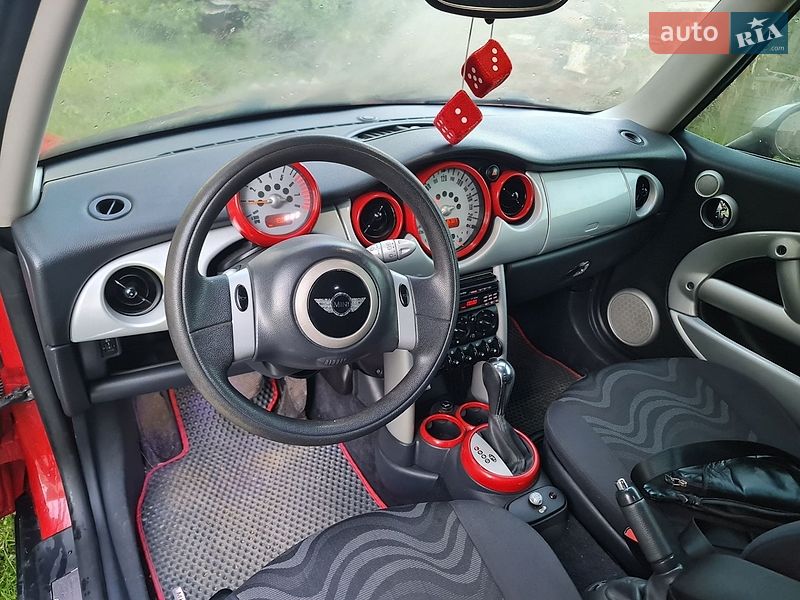 Хэтчбек MINI Cooper 2003 в Черновцах