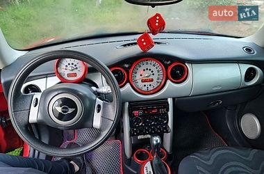 Хэтчбек MINI Cooper 2003 в Черновцах