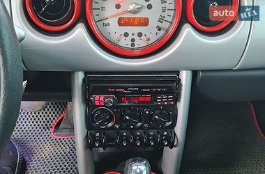 Хэтчбек MINI Cooper 2003 в Черновцах