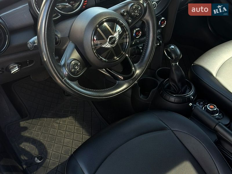 Хэтчбек MINI Cooper 2015 в Киеве