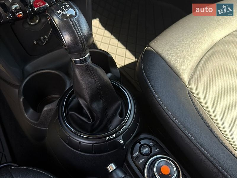 Хэтчбек MINI Cooper 2015 в Киеве