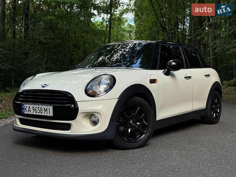 Хетчбек MINI Cooper 2015 в Києві