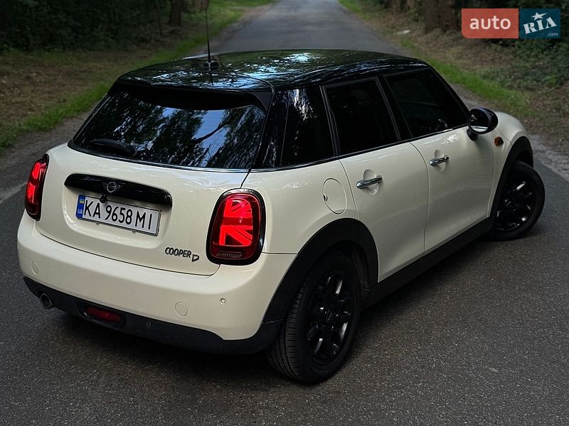 Хетчбек MINI Cooper 2015 в Києві